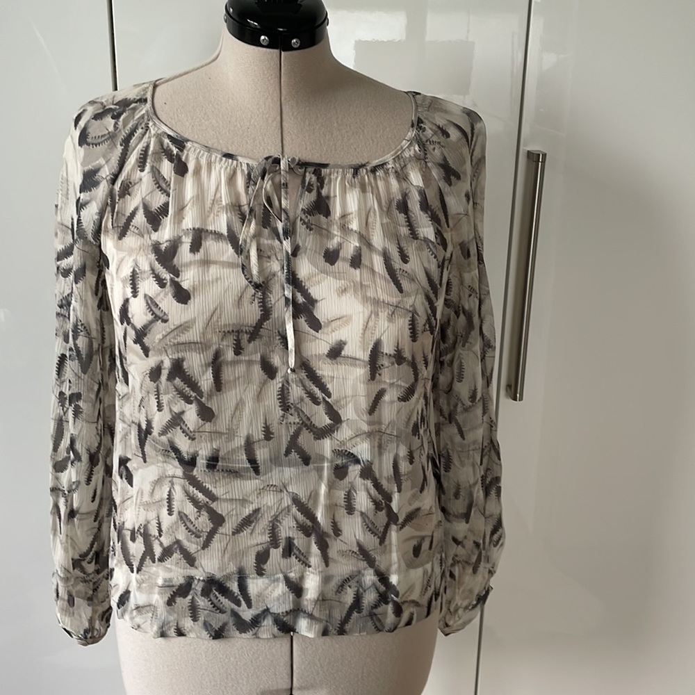Club Monaco Blouse with Long Sleeves in Cream/Gray Size-Medium NWOT